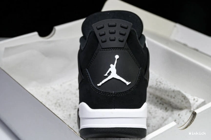 AIR 'WHITE JORDAN RETRO THUNDER' FQ8138-001 4 1023